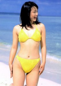 佐藤仁美の体重は何キロ 60 若い頃はかわいい 水着の画像あり タケちゃんのレロレロポンチ